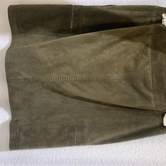 Max Mara | 100% Leather Suede Cargo Skirt Size 6 - Picture 3 of 3
